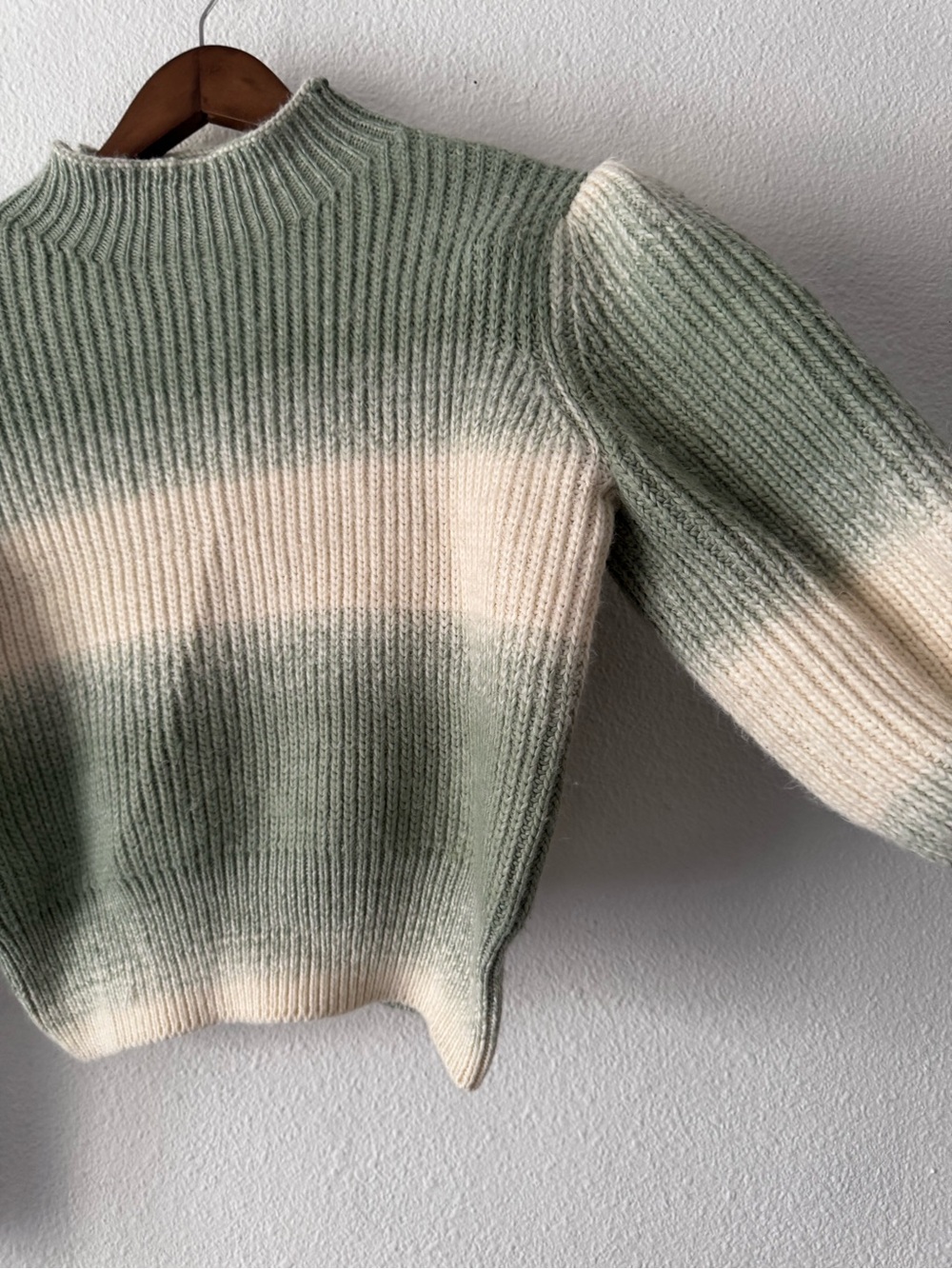 Cozy Sage Green Cream Lantern Sleeve Ribbed Cropped Sweater Statement Sleeve
L - Picture 3 of 15